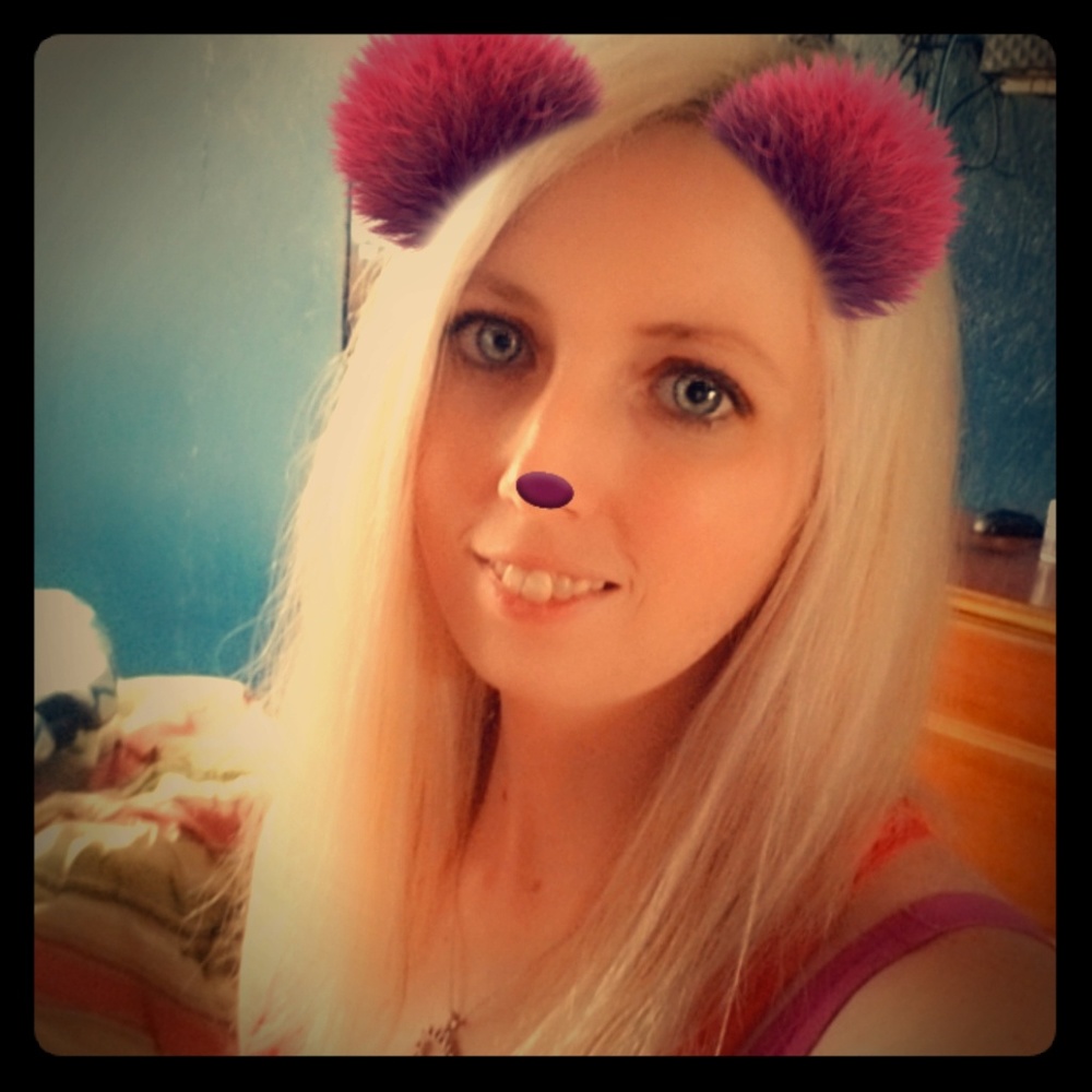 Meet your Posher, Ashley